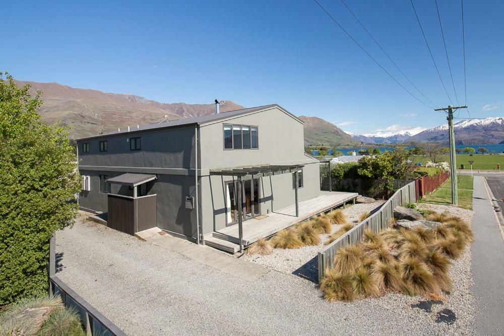 Kylie'S Castle Villa Wanaka Exterior photo